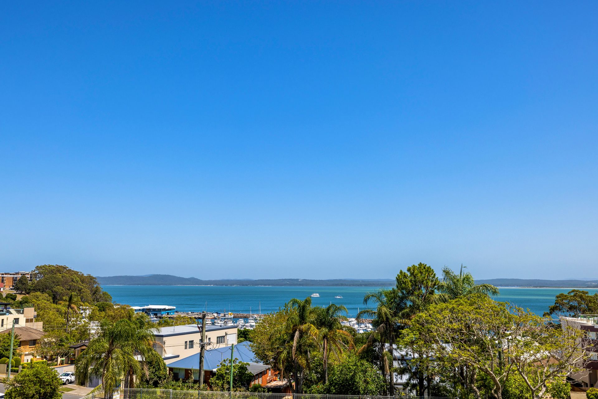 Views And Pool In A Great Location In Nelson Bay - Nelson Bay Getaways