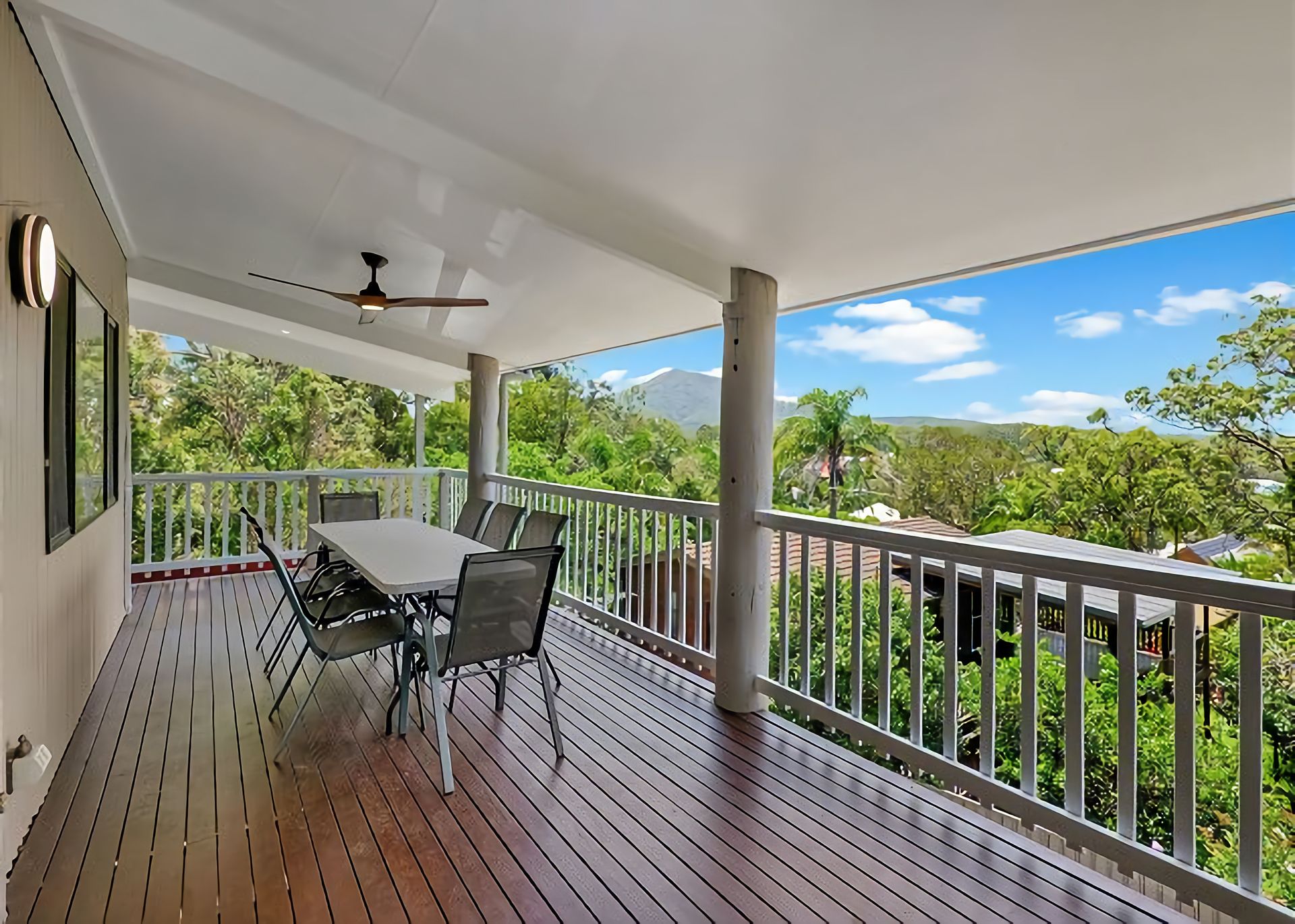 Hibiscus Hideaway - Holiday Coffs Coast