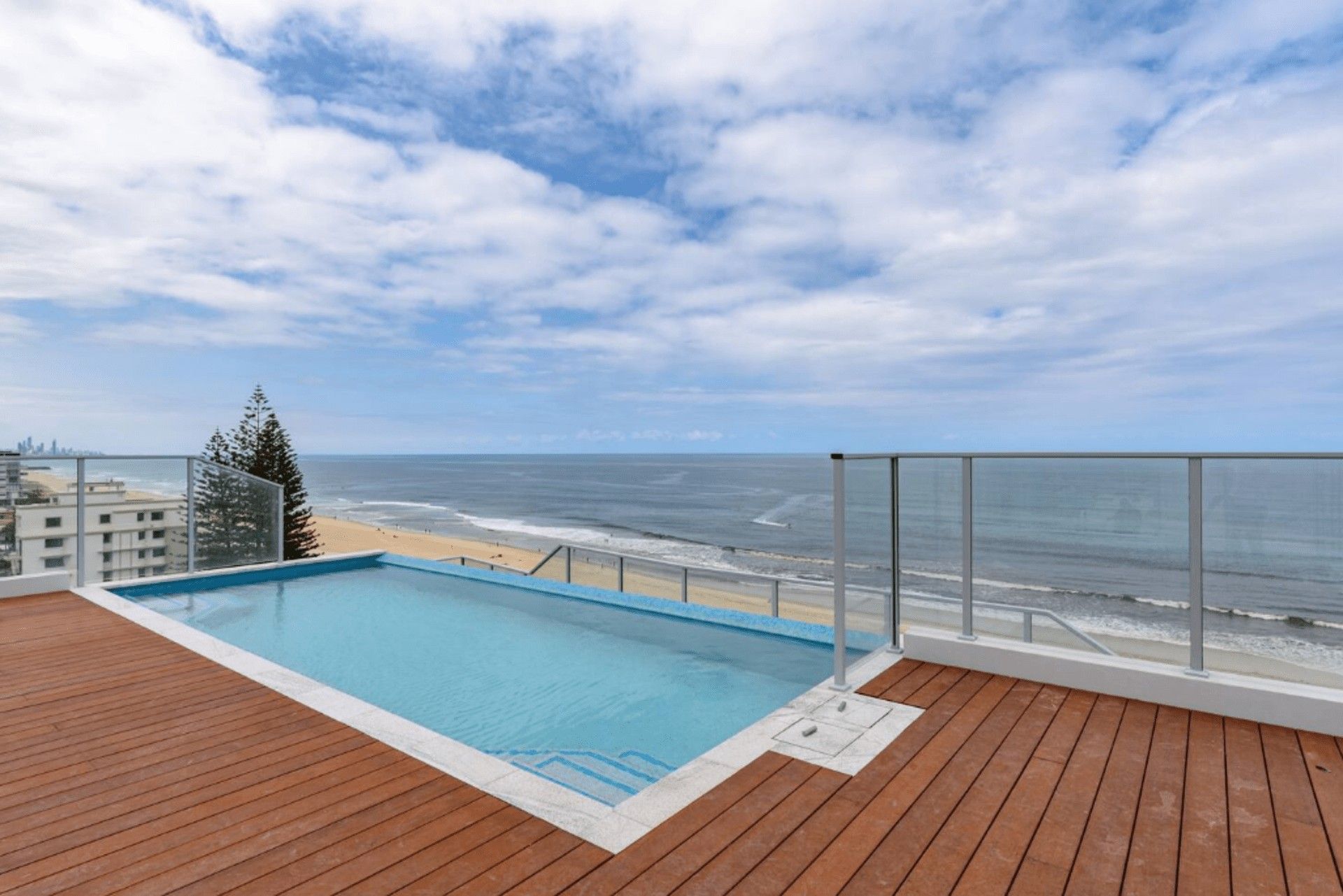 Palm Beach Escape with Rooftop Pool - Gold Coast Holiday Management