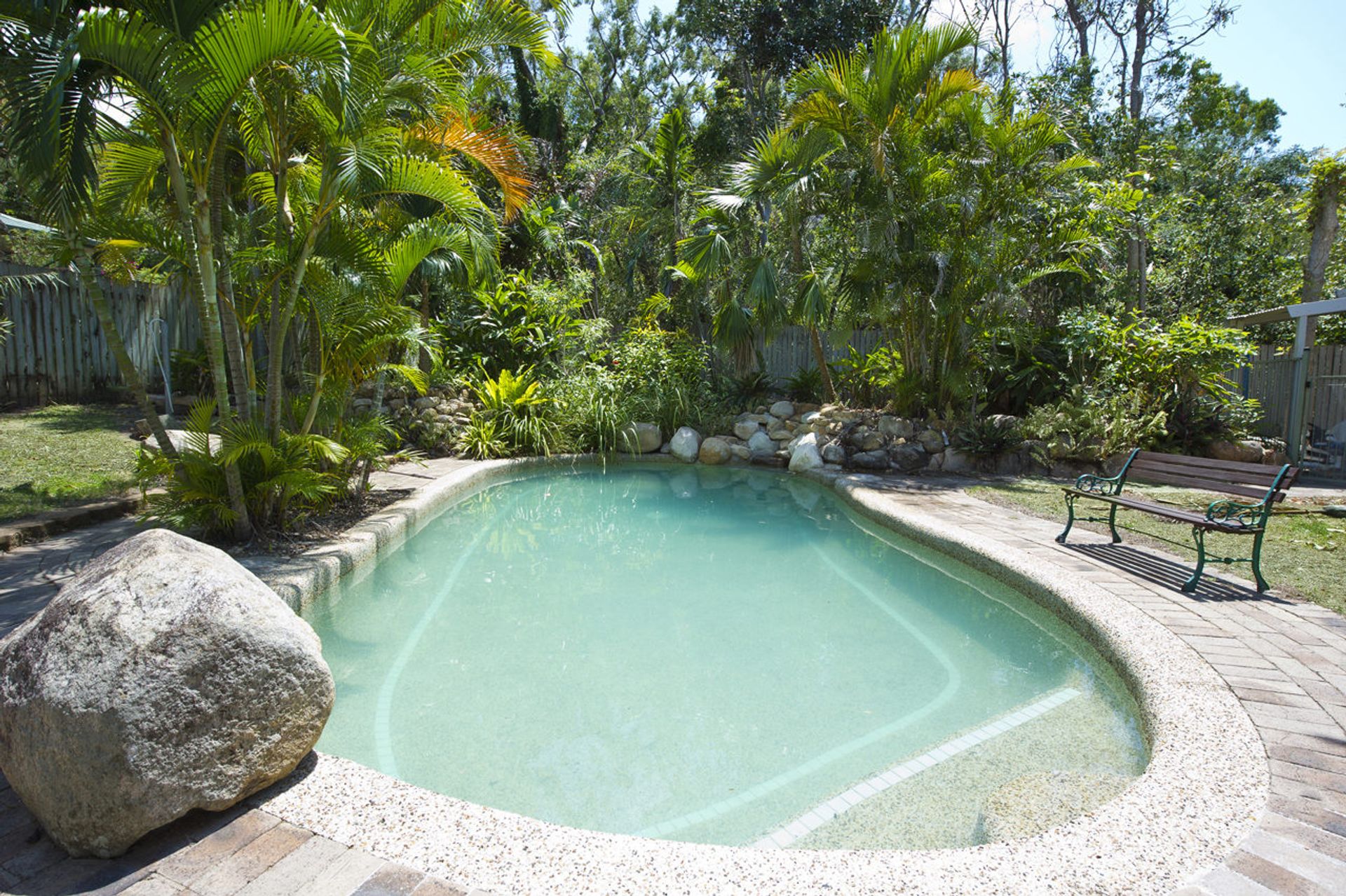 John's Tropical Island Home - Magnetic Island Houses