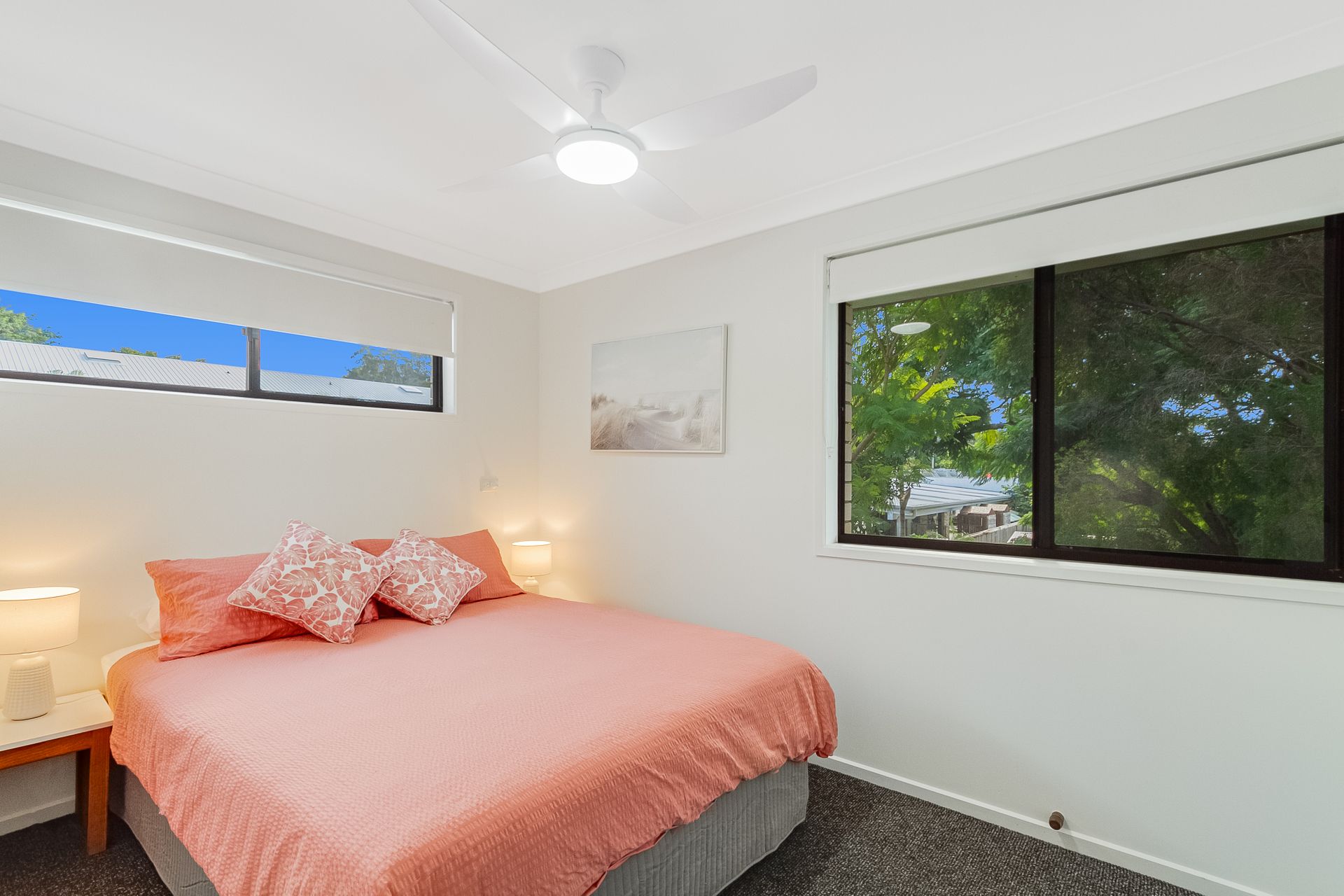 Currumbin Breeze Classic Family Beach House on Currumbin Creek Pet