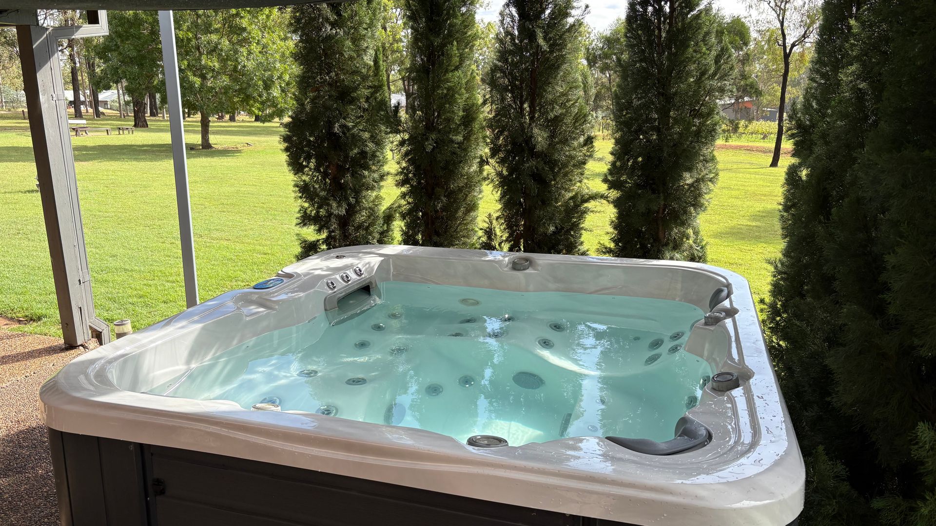 Blaxlands Homestead – nothing is closer, opposite Hope Estate with Wifi + Pool + Fireplace