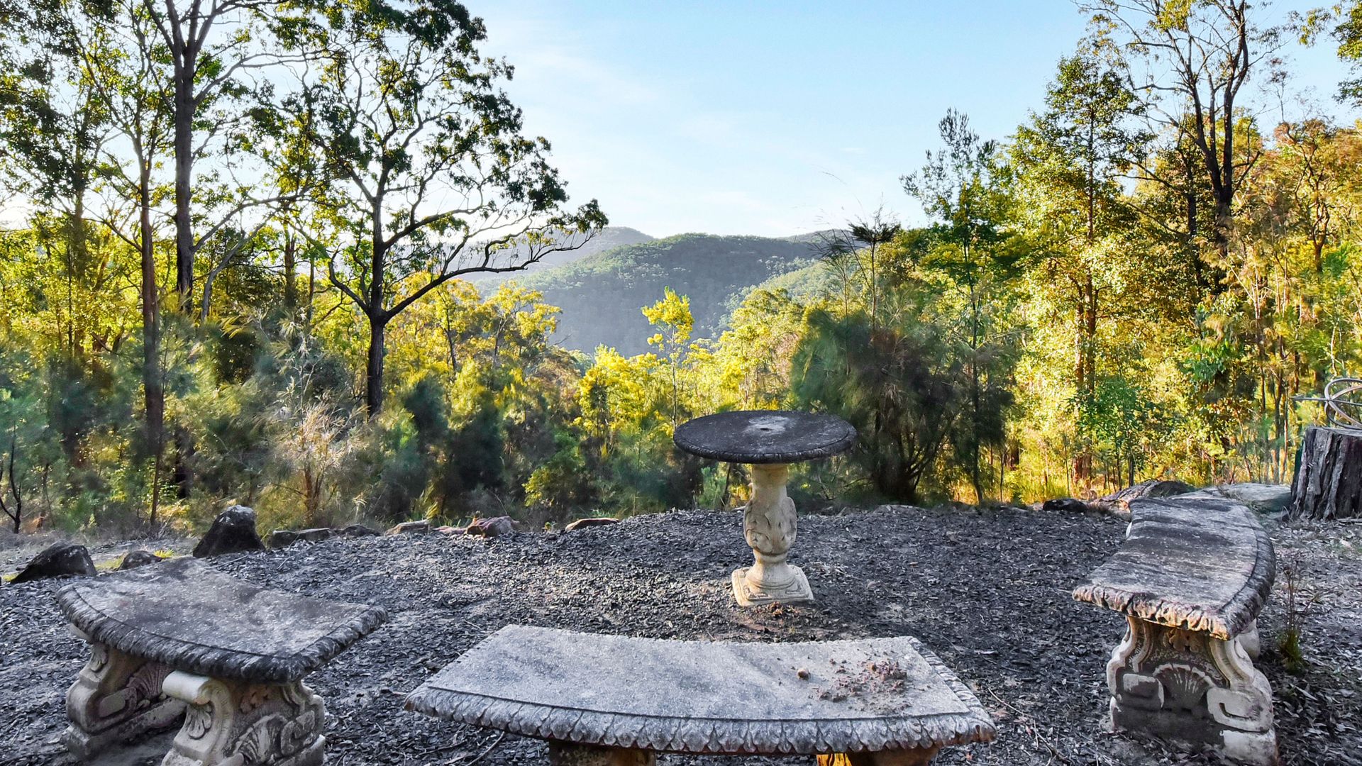 Misty Mountain Hideaway at Murrays Run ultra private rural escape with stunning views