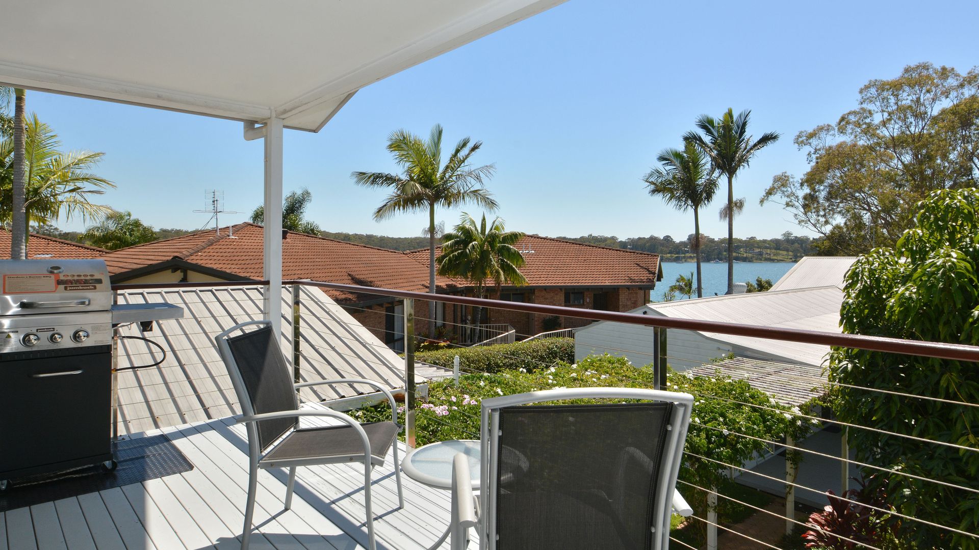 Lake Macquaries’ Edgewater Studio at Morisset Memories 