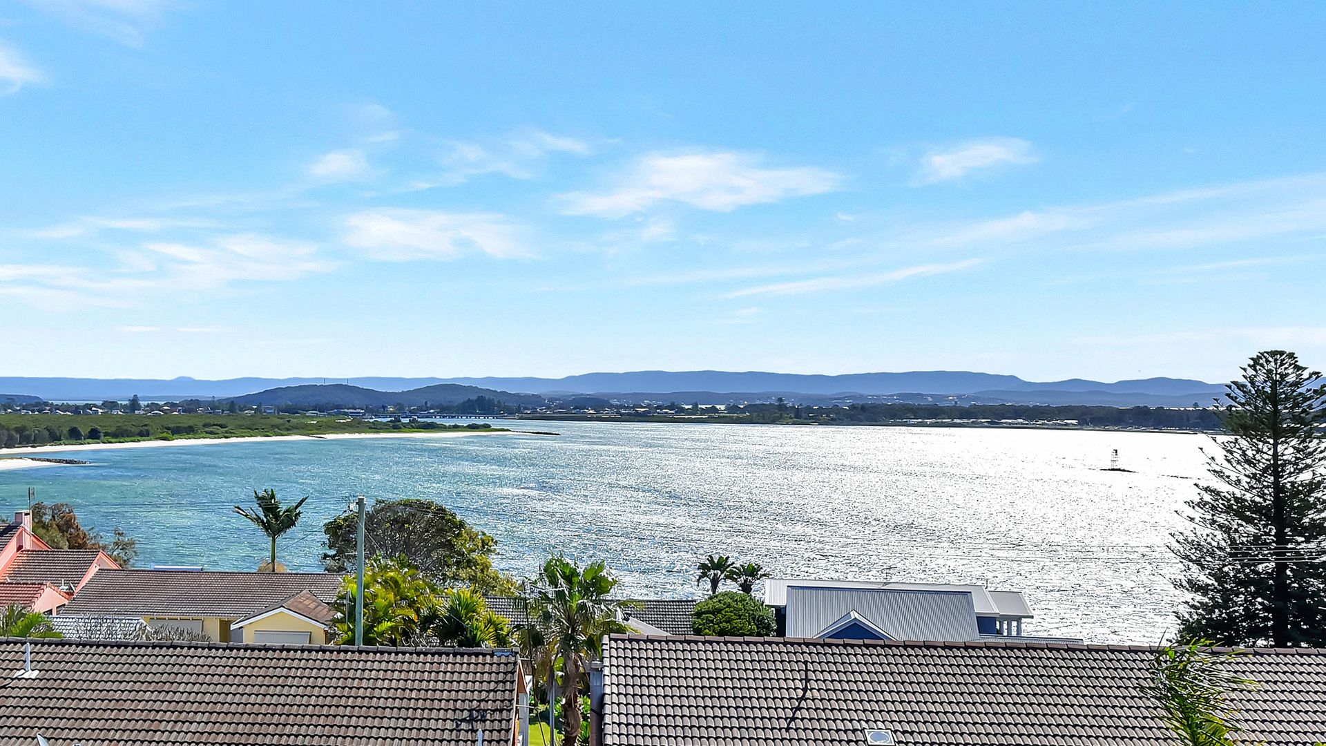 Panorama Beach House – Coastal Luxury with Stunning Views of the Caves Coastline