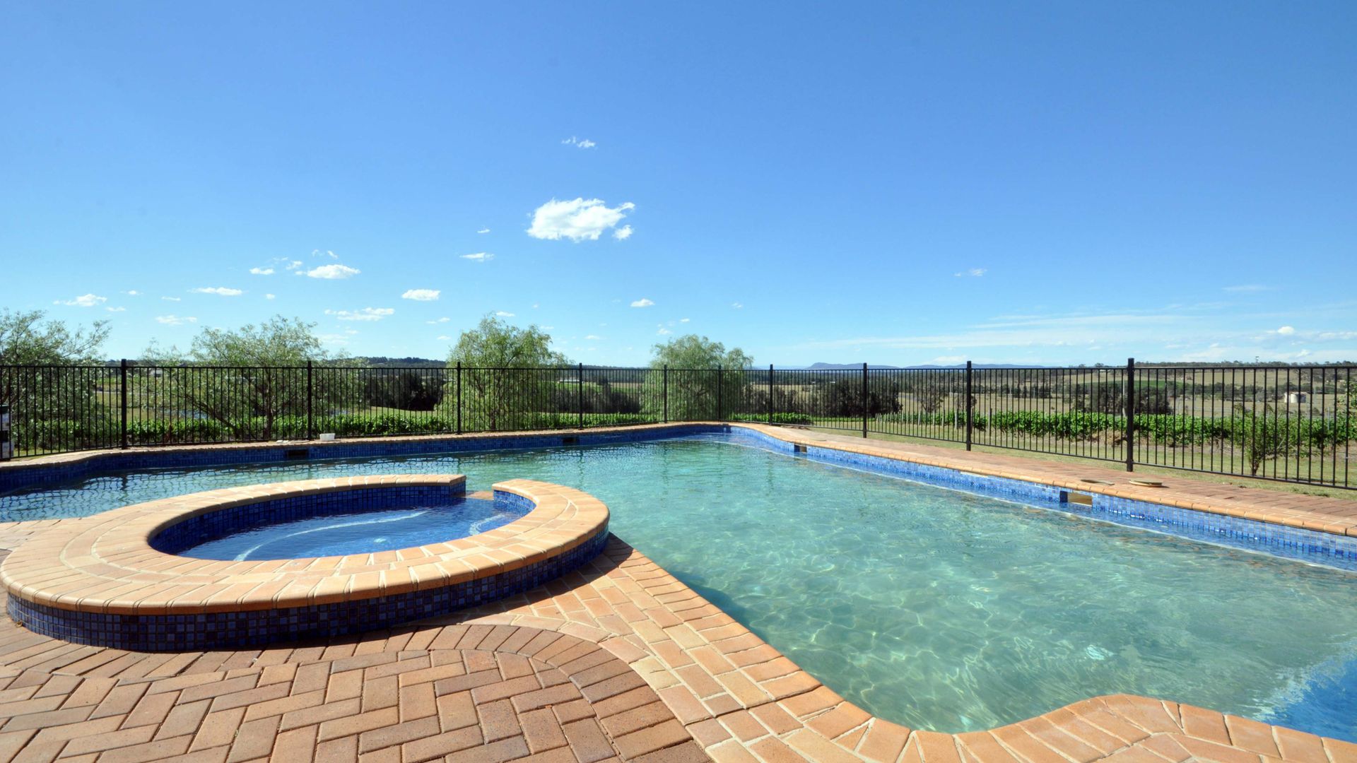 Amazing Pools