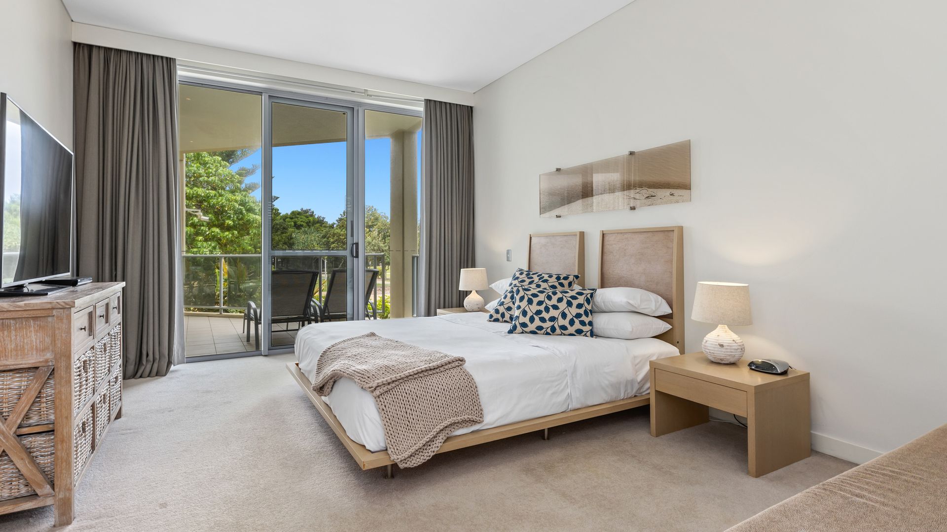 Luxury Apartment 1122 at Bells Boulevard