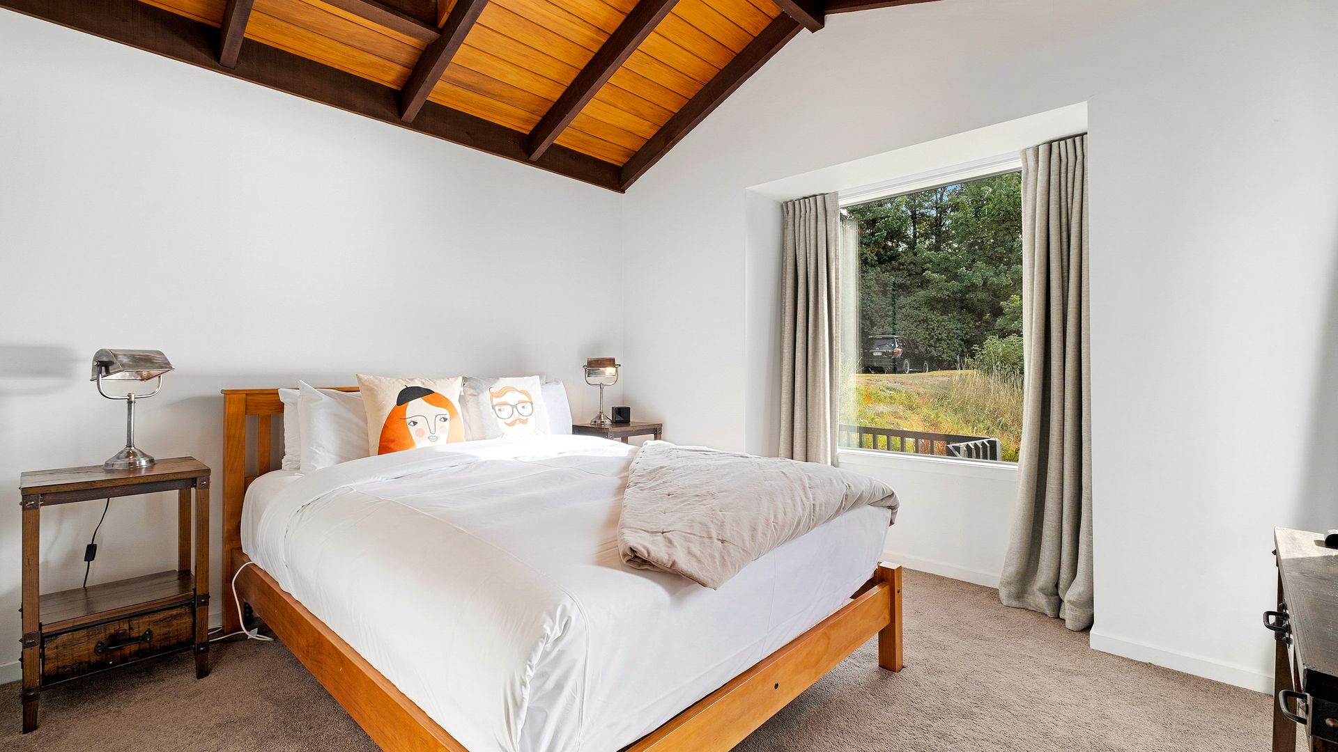 Queenstown Lakefront Dream | 3 Bed