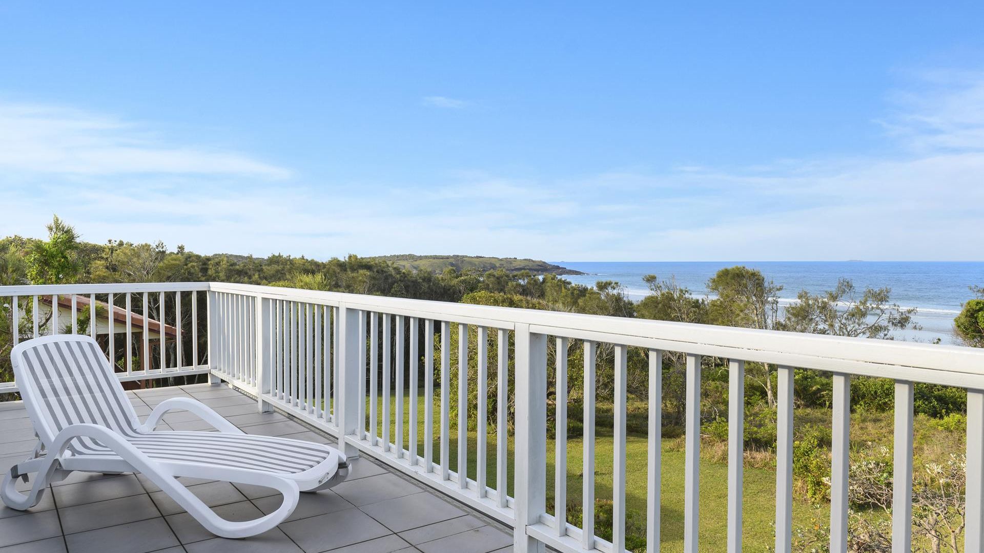 Blue Oar Beach House, Arrawarra Headland
