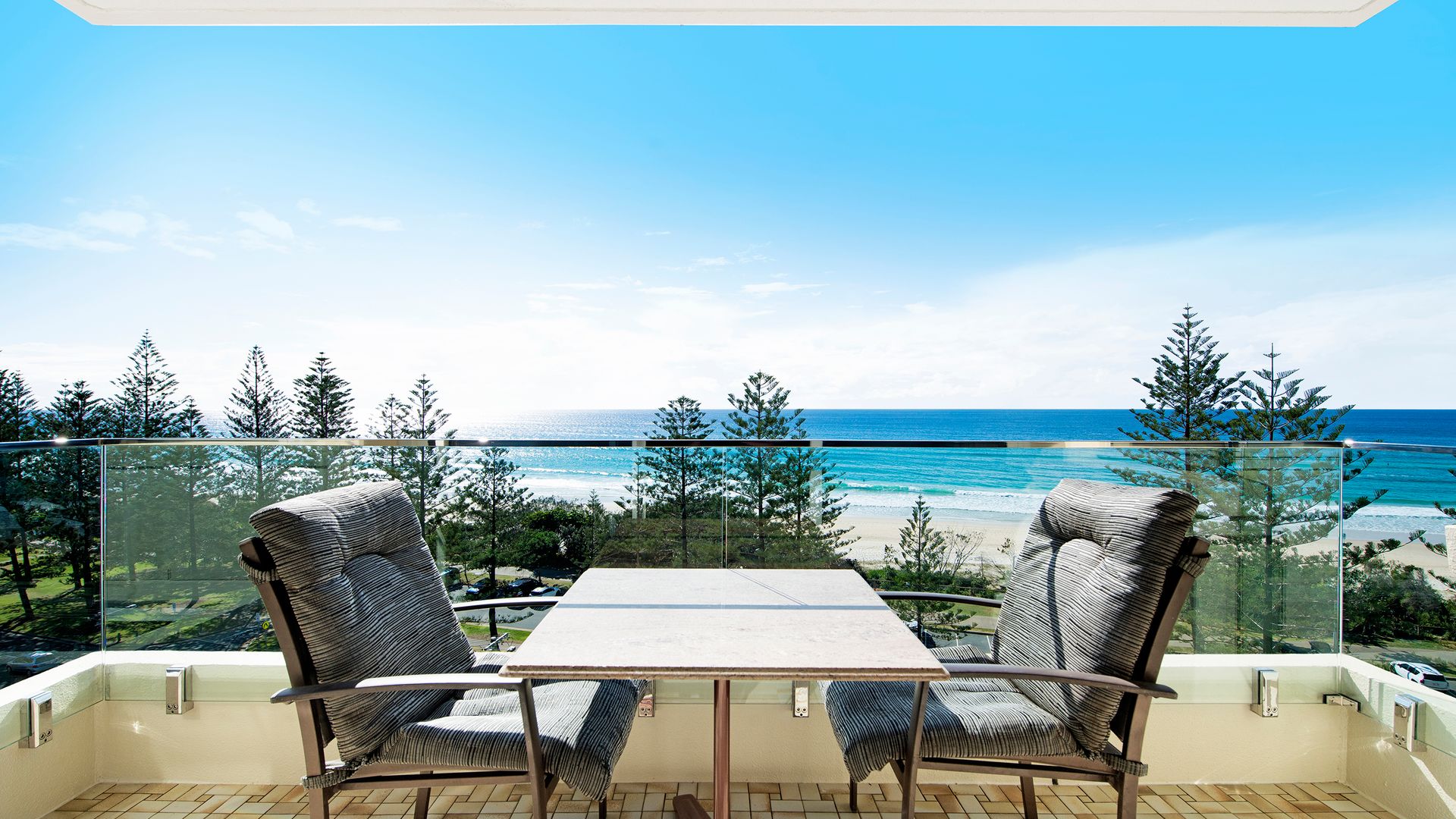 Burleigh Heads Private 2 Bed Ocean View