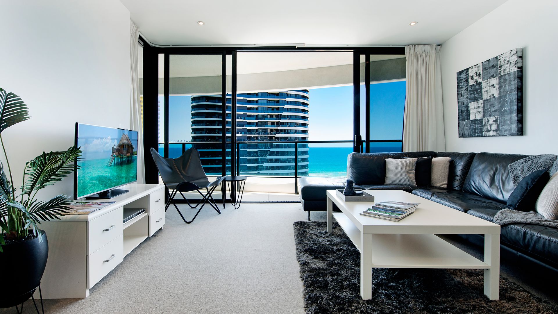 Oracle Sleek & Stylish 2 Bedroom Ocean View