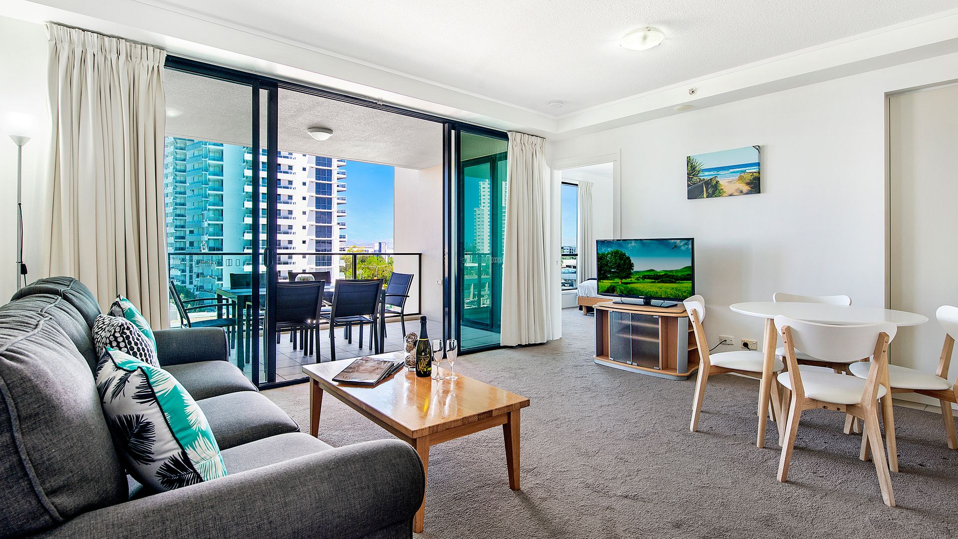Broadbeach on the Park 2 Bedroom Apartment