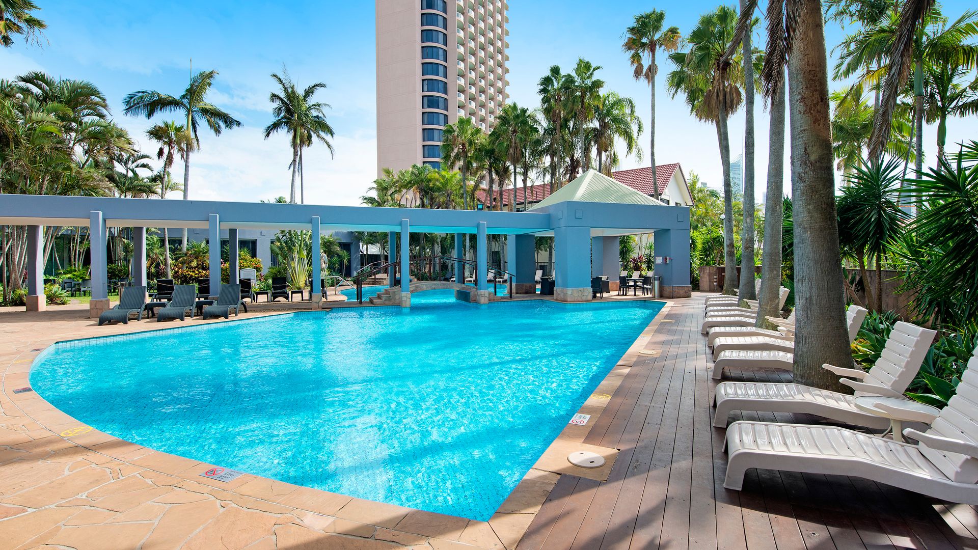 Gold Tower 2 Bed in Crowne Surfers Paradise