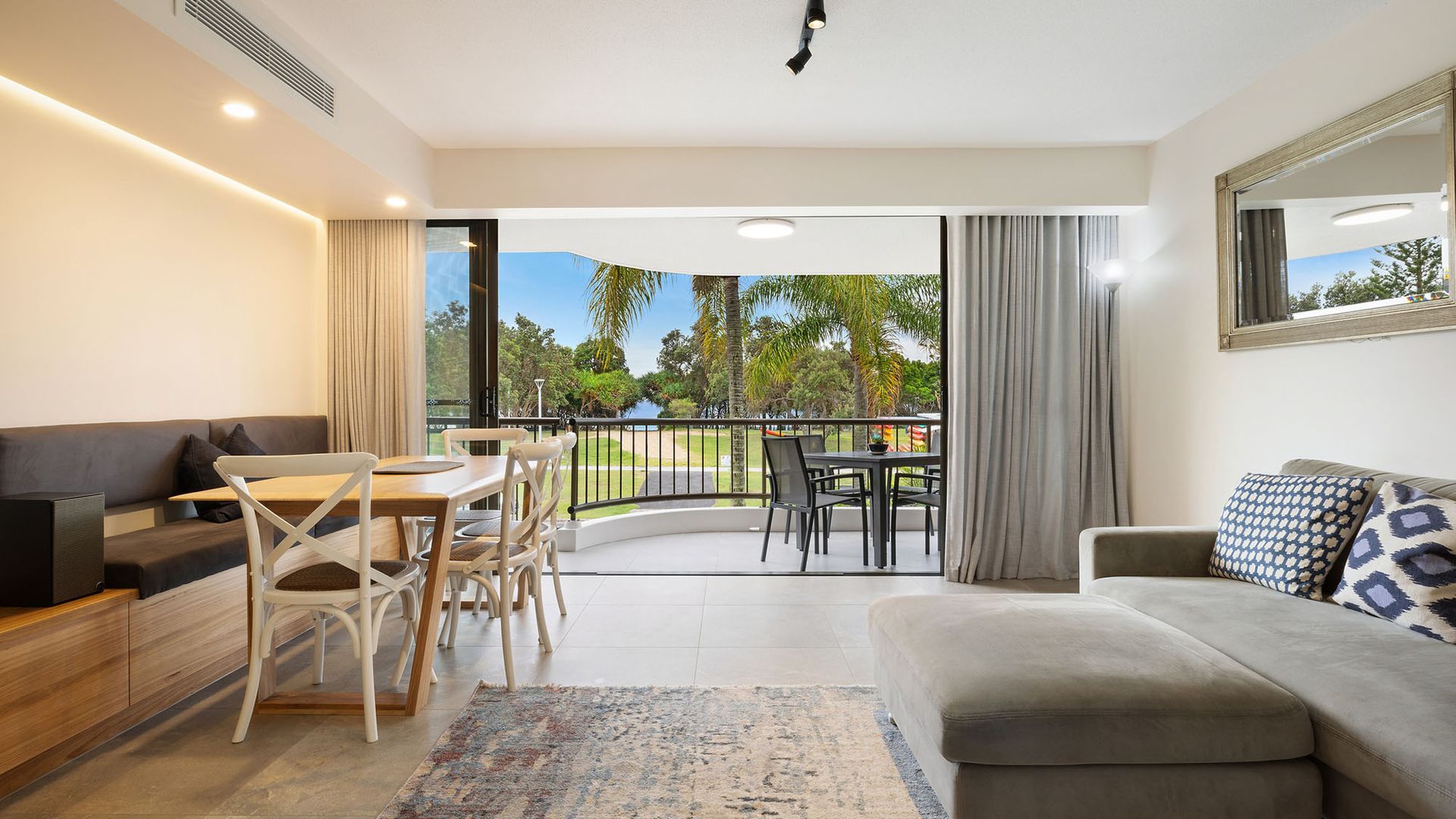Pacific Blue – beachfront 2 BR apartment with pool