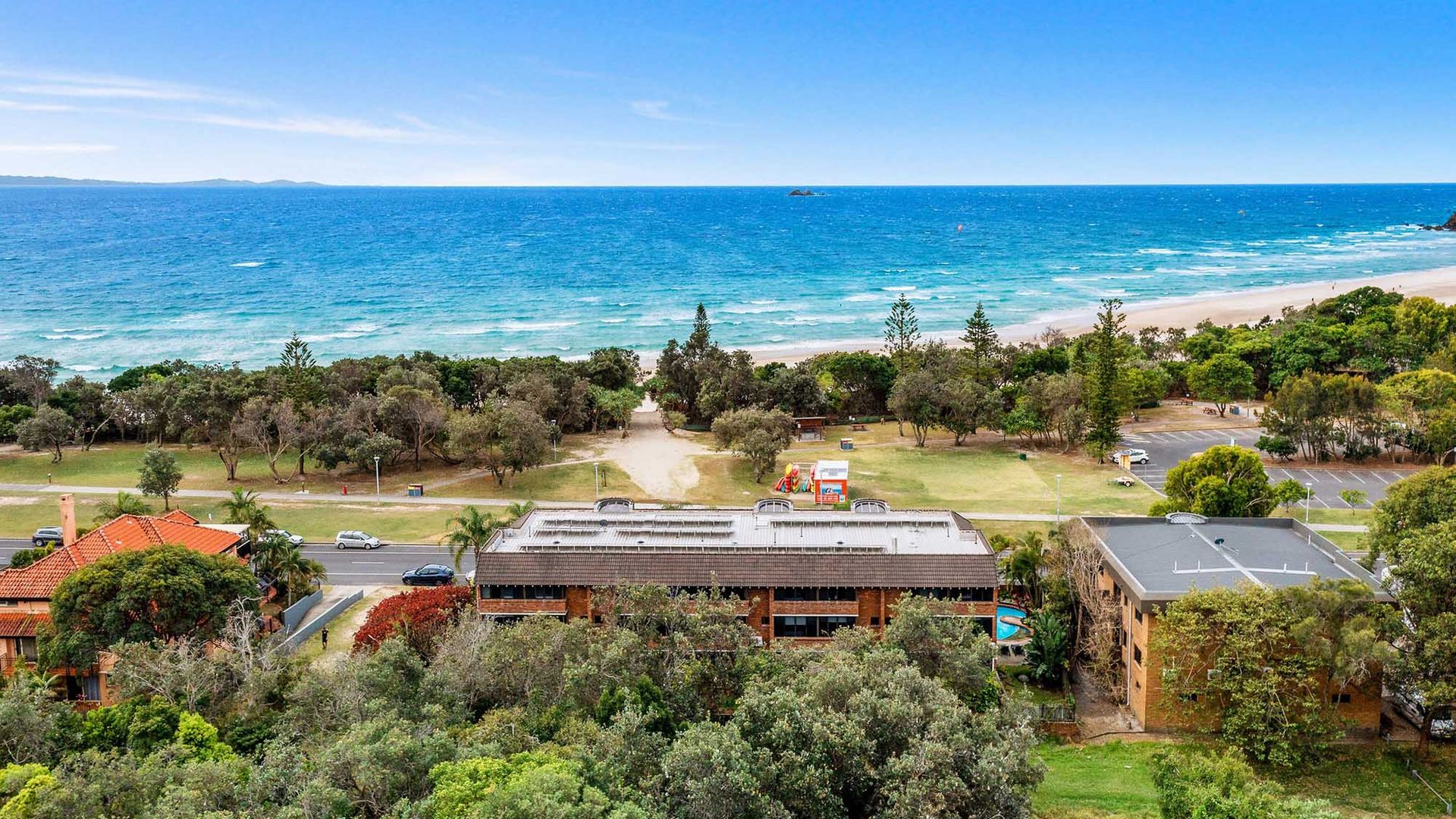 Pacific Blue – beachfront 2 BR apartment with pool