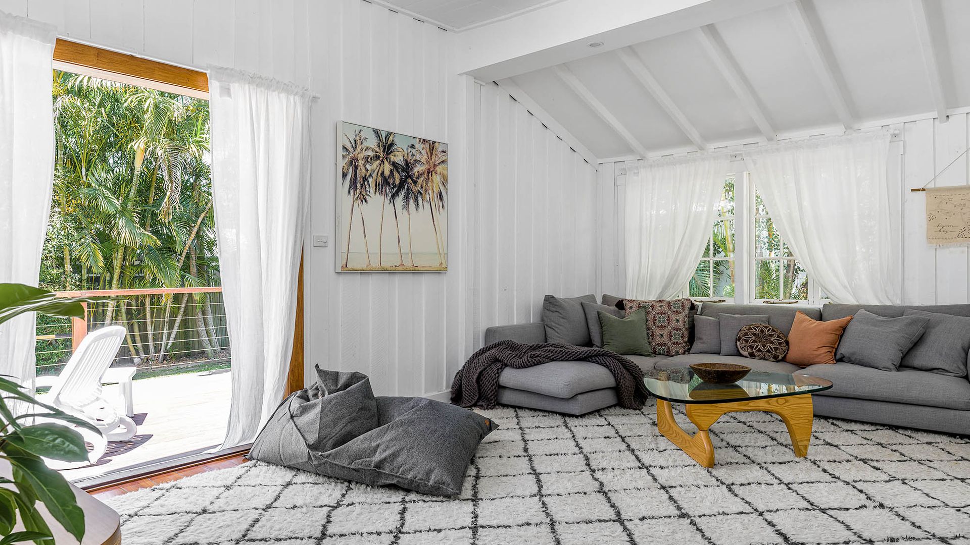 San Juan Surfers Cottage – prime Byron location