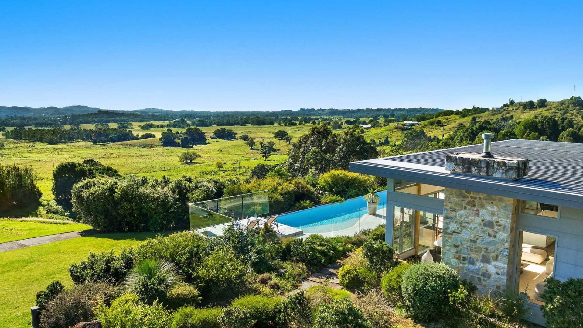 The Springs – architect-designed home with pool