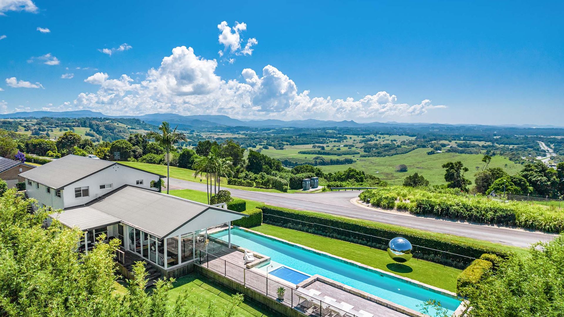 Villa St Helena – grand 7 BR estate with 25m pool
