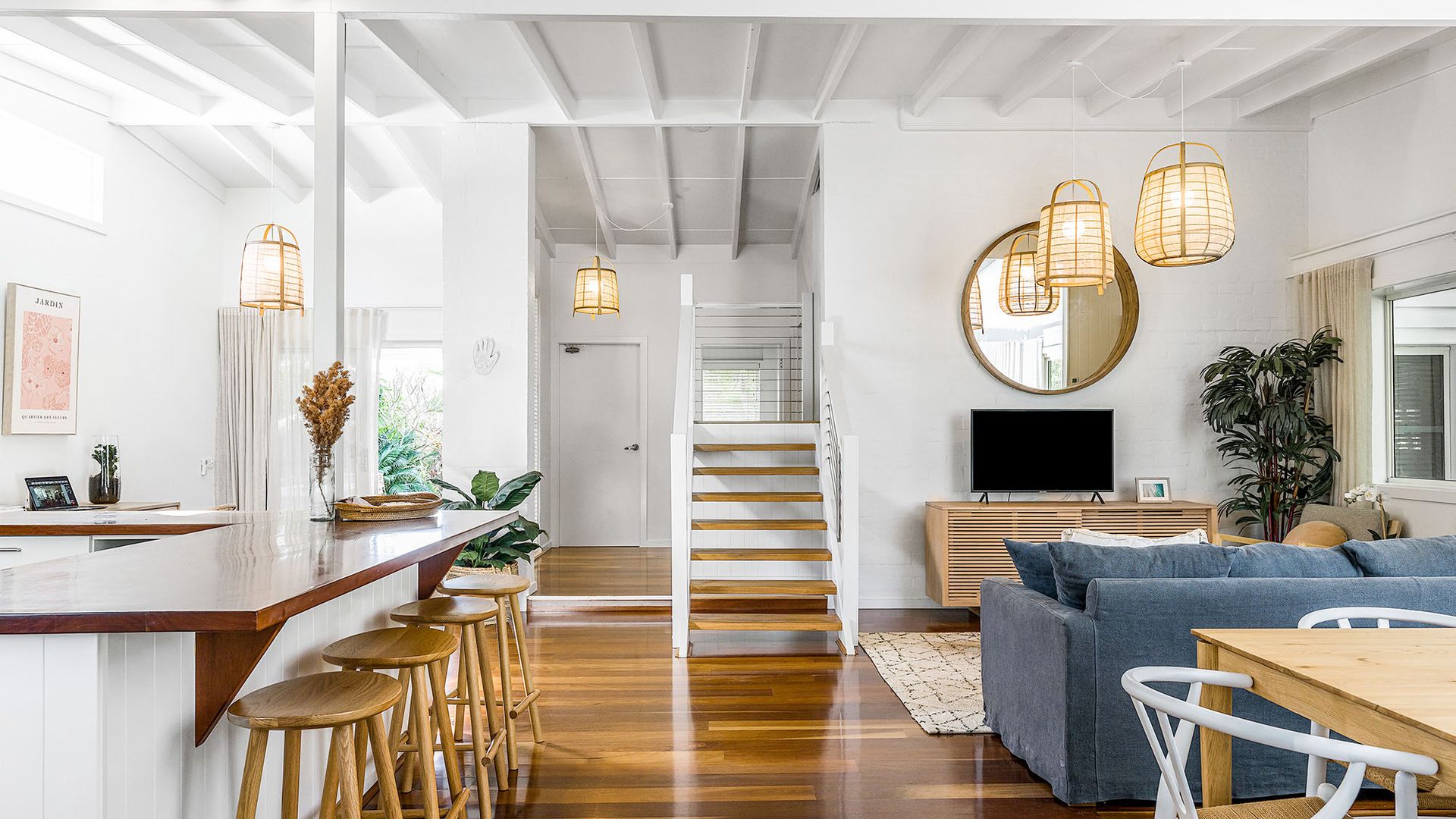 Allure – luxury 5 BR home near beach & town