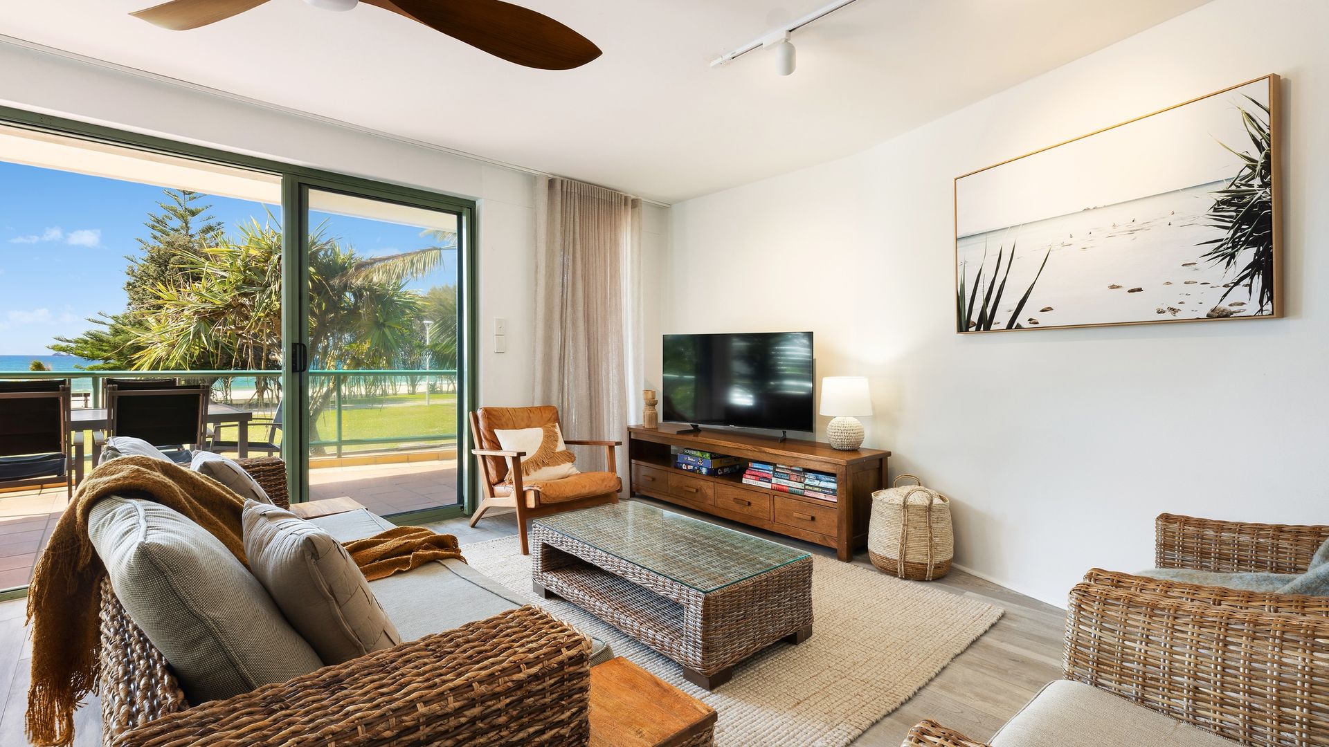 Apartment 3 Surfside – beachfront with ocean views
