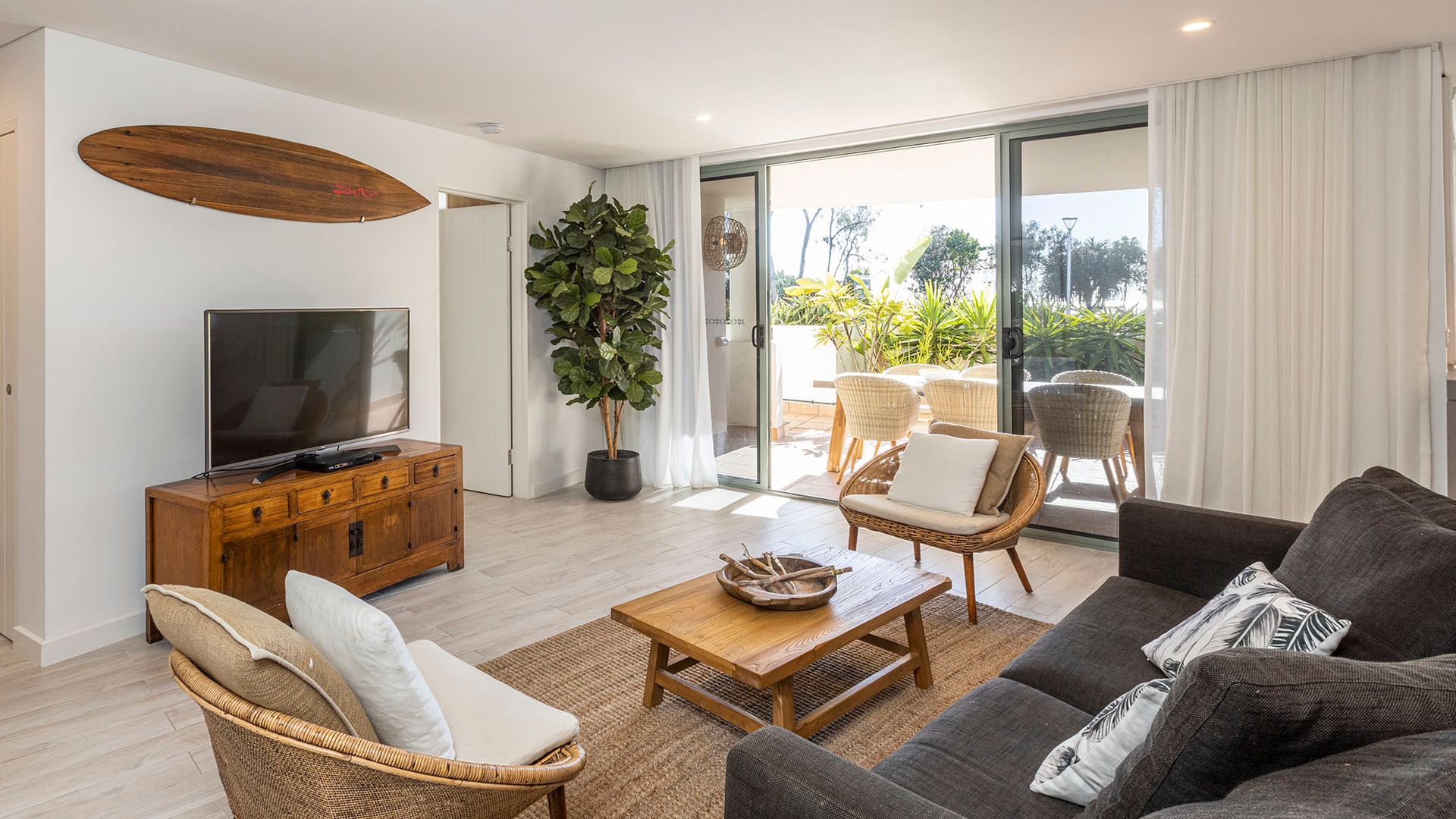 Bay Royal Apartment 2 – opposite Main Beach