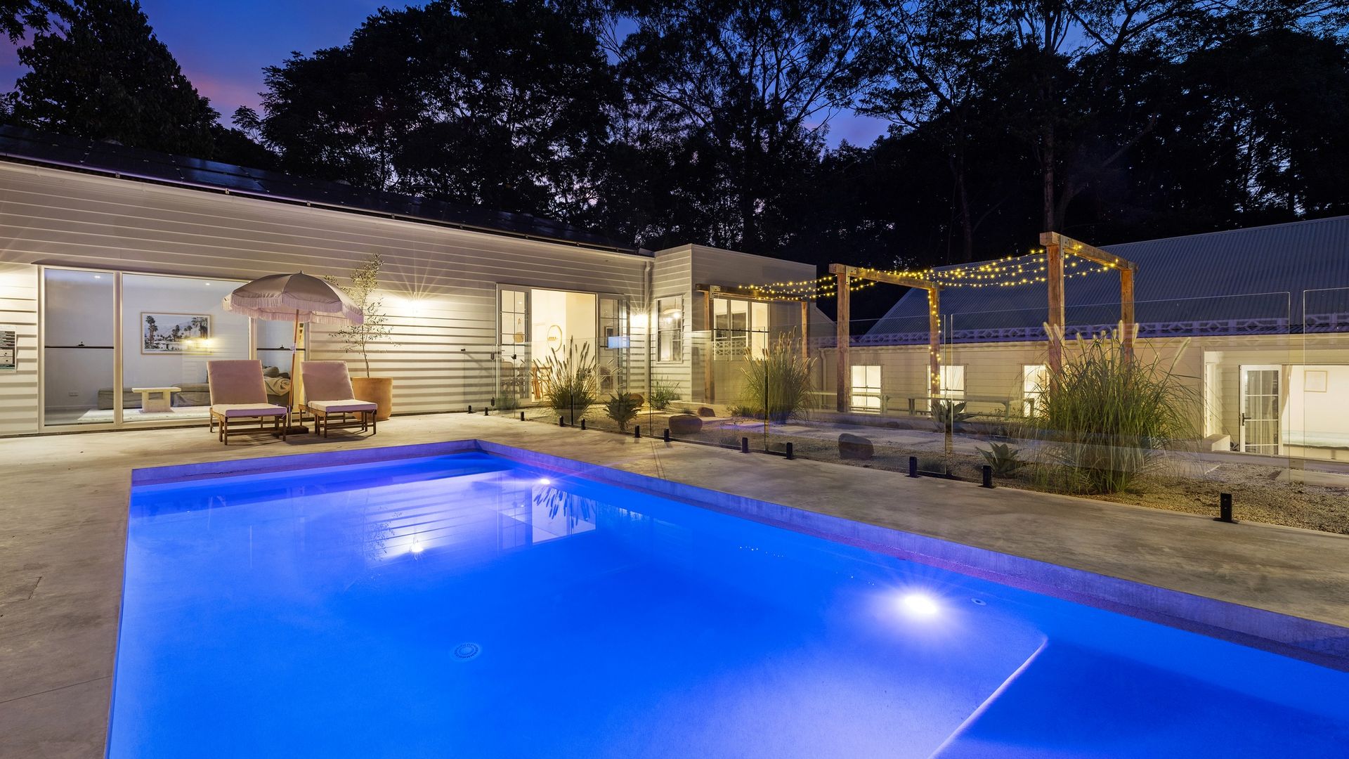 Casa Nomad – stylish 6 BR villa with pool & sauna