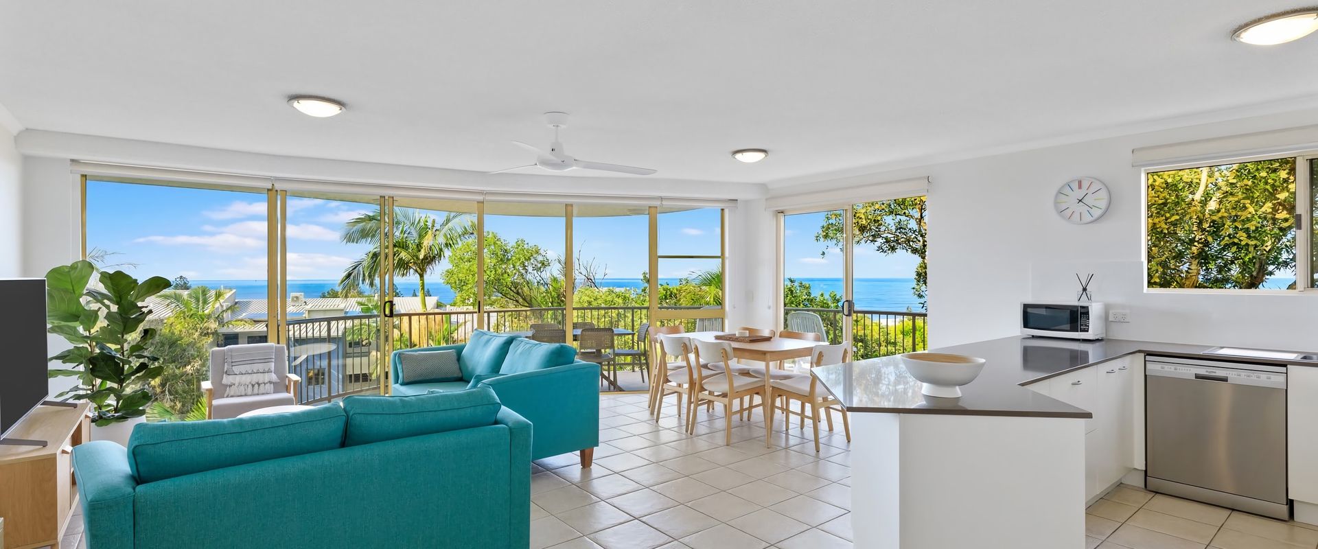 6 Pacific Outlook – Modern unit with ocean views