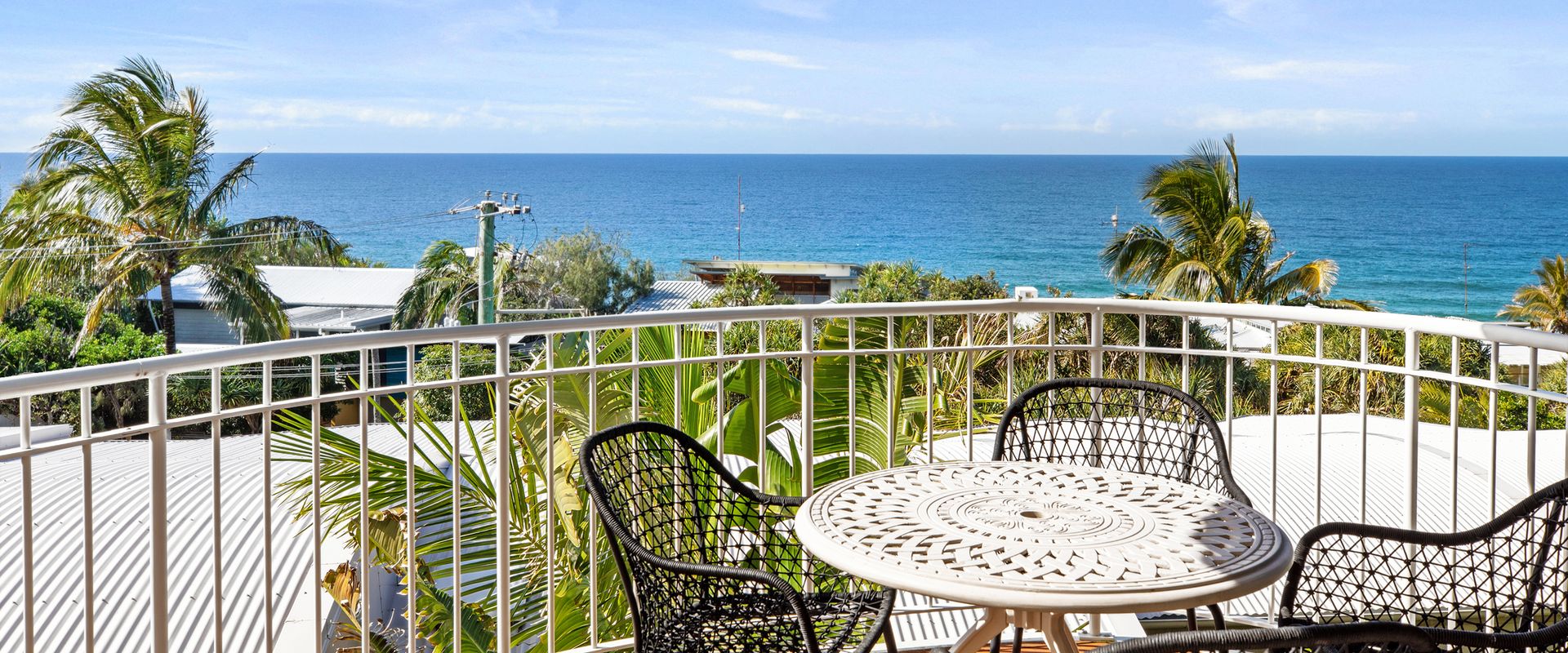 Unit 9 – Fantastic Holiday Apartment in Sunshine Beach – Stunning Views, Opposite Beach Access