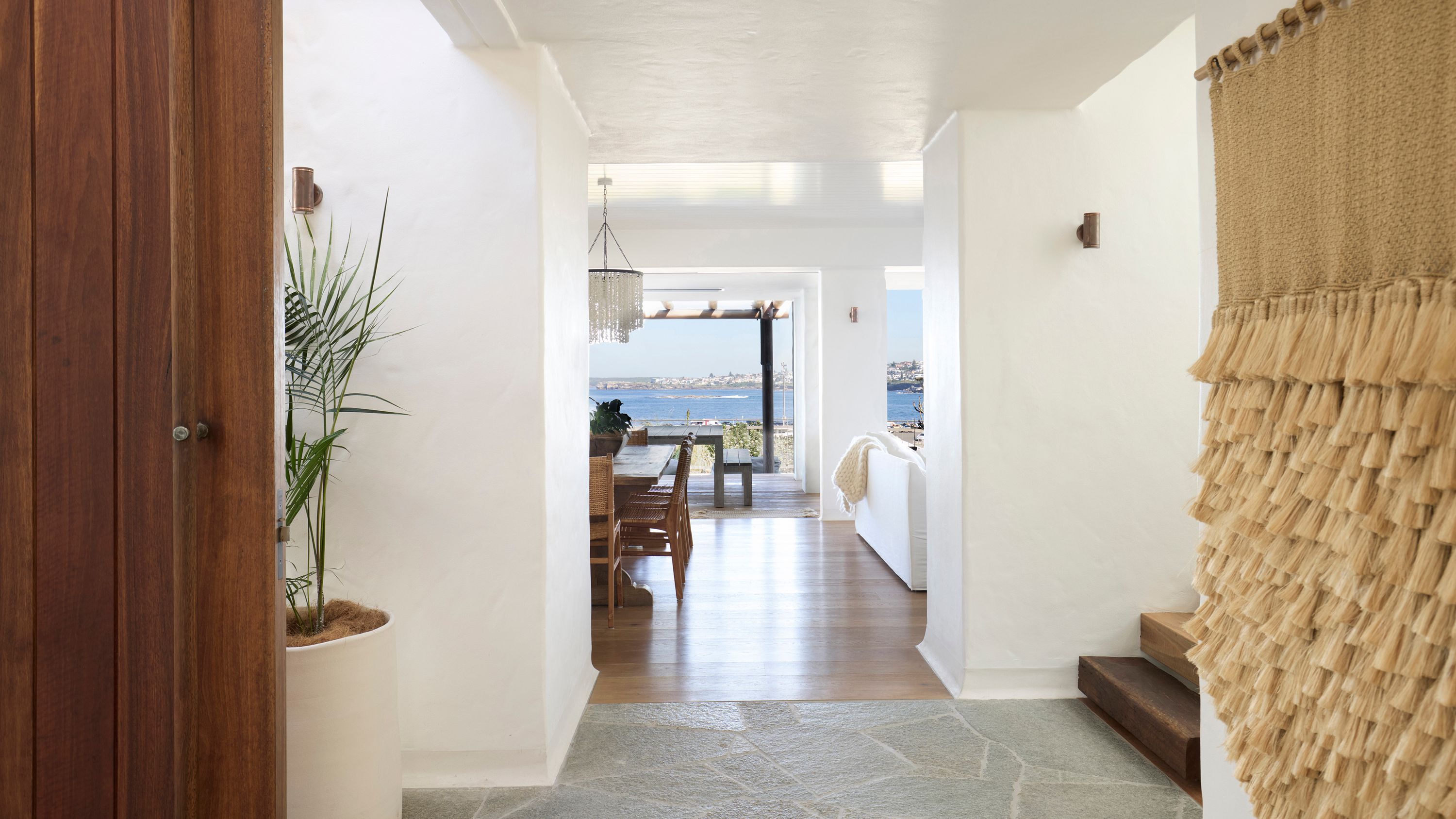 Clovelly Beachfront | Contemporary Hotels