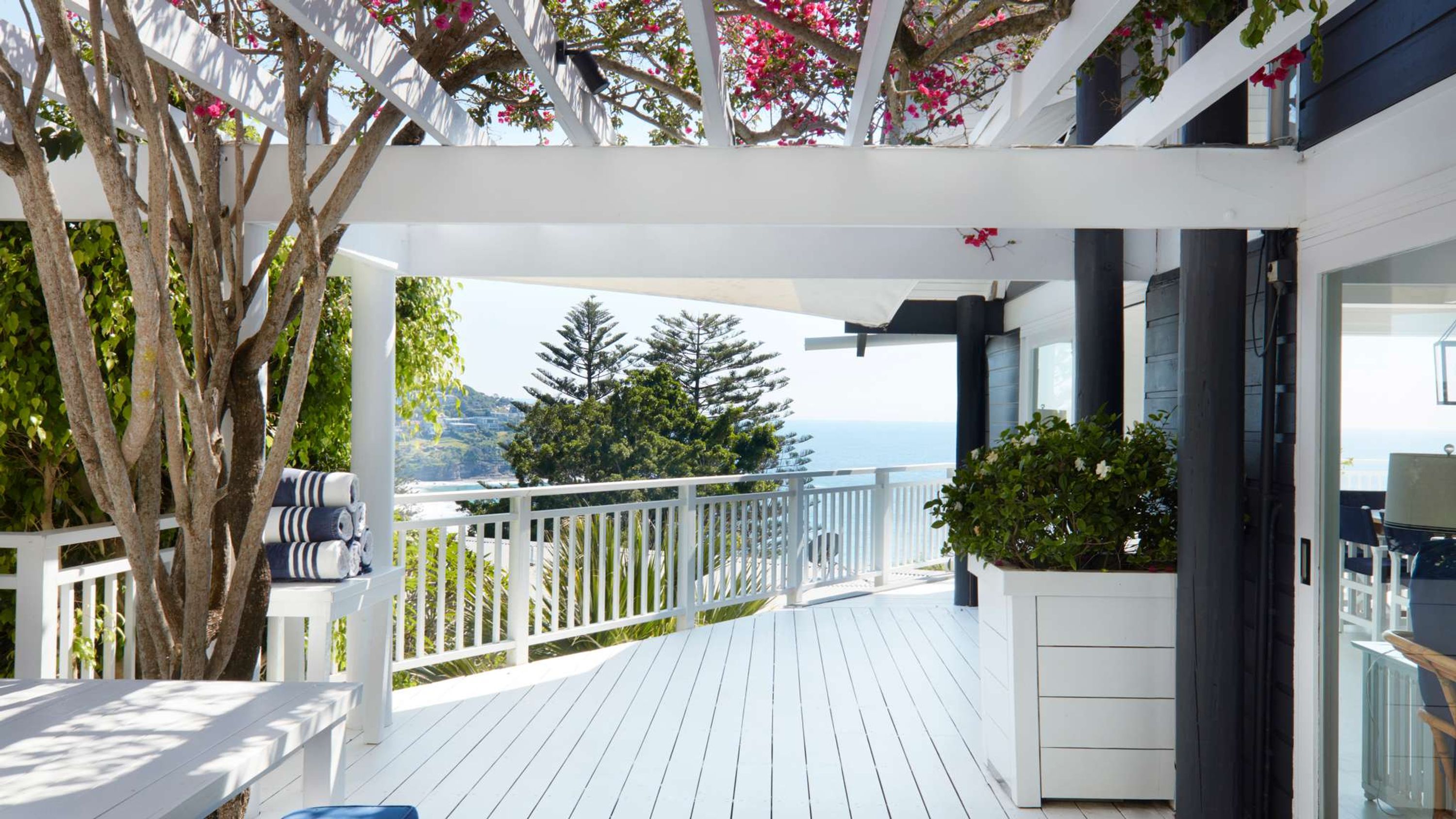 The White House | Contemporary Hotels