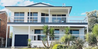   Surfers Delight Beach House has great Green Island view