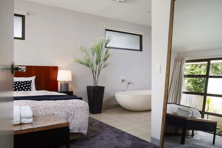 Lake Daylesford Lodge 7