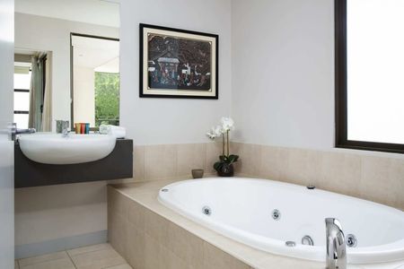 Lake Daylesford Lodge 7