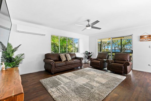 Step into the epitome of comfort—a living room designed to wrap you in coziness. 