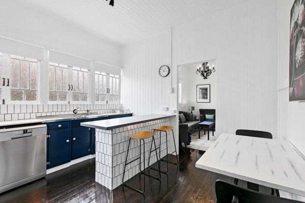 Step into our immaculate kitchen and dining area, where cleanliness meets functionality. This well-appointed space is equipped with modern appliances, spotless surfaces, and ample seating, ensuring a pristine environment for preparing and enjoying delicio
