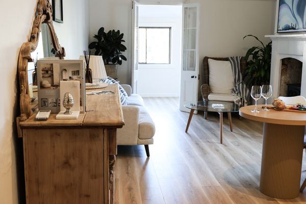 Clements Cottage on Main St. BARE bnb by Bare Body Beauty co.