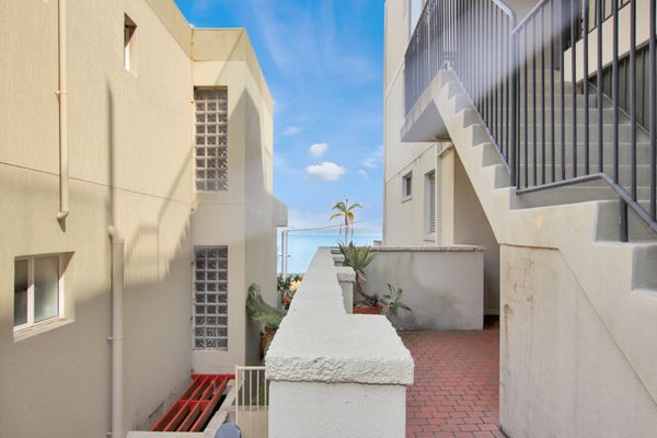 Bayview Towers, Unit 1/15 Victoria Parade