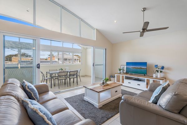 Malibu Apartments Unit 1 and 2 – 5 Oak Street