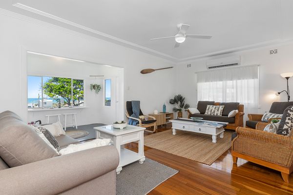 Beachfront Coast Cottage