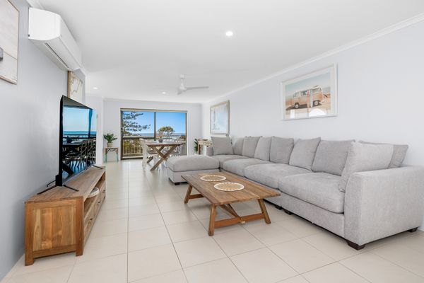 Sunrise by the Sea – Oceanview Apartment