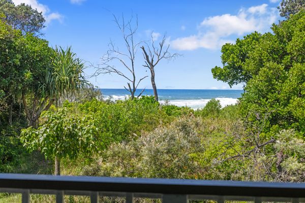 Classic Beach House on Surfside – Pet Friendly