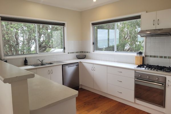 The Dolphin Beach House Vincentia – Beachfront In Vincentia