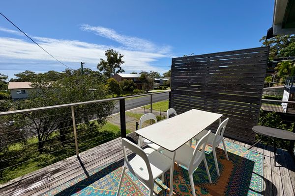Shack No. 5 – A Quirky, Retro Beach Escape in Jervis Bay!