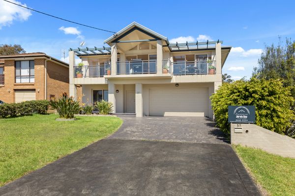 Min37 – Much Loved Family Holiday Home With Stunning Ocean Views