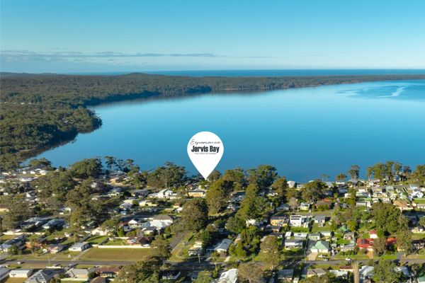 Nav135 – The Boathouse on Naval by Experience Jervis Bay