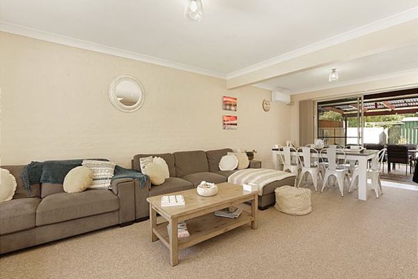 Bur59b – Burrill by the Beach by Experience Jervis Bay