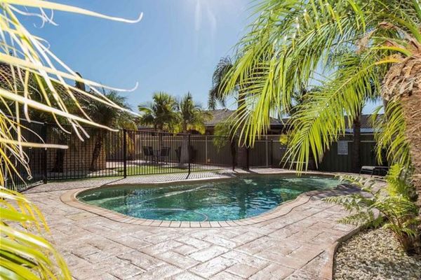 Arg62 – Pool Paradise in the Heart of Vincentia by Experience Jervis Bay