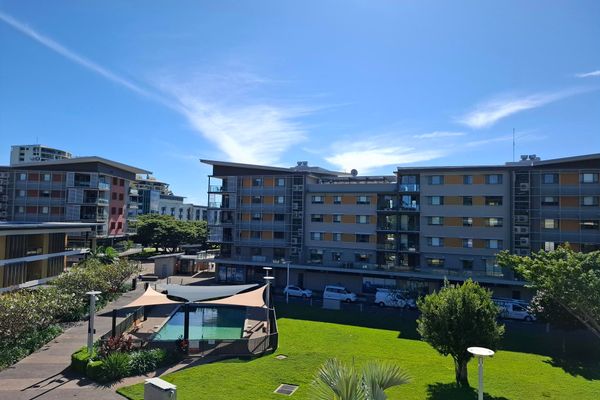 Luxurious Waterfront Living in the Heart of Darwin – Stunning 2-Bedroom Apartment