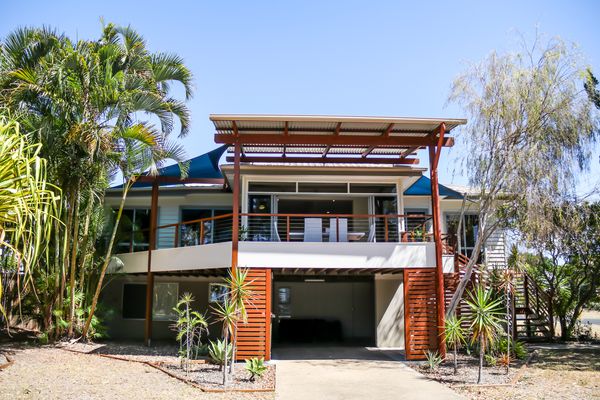 Welcome to our modern, pet-friendly family holiday home on the Esplanade—a perfect haven for your family getaway. With the comforts of air conditioning, a breezy balcony, and ample space for a boat, this retreat is designed for both relaxation and adventu