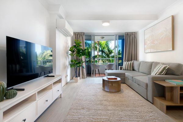 Bel Air Modern 1 Bedroom Apartment